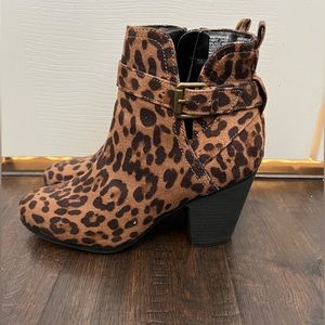 Women’s Cheetah booties
